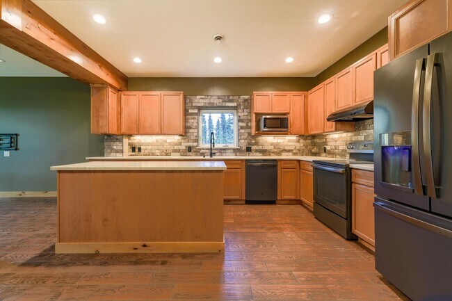 Building Photo - 3 Bed 2.5 Bath Home in the Hills