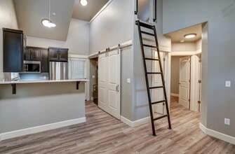 Interior Photo - The Ridge at Bella Vista