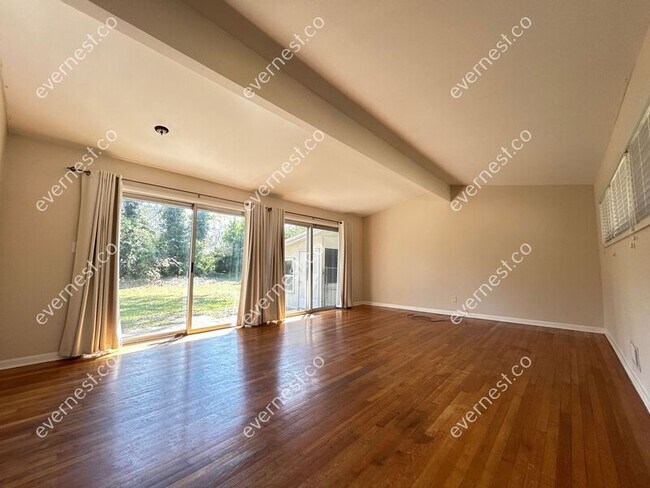 Foto del edificio - 2418 Crockett Dr SE