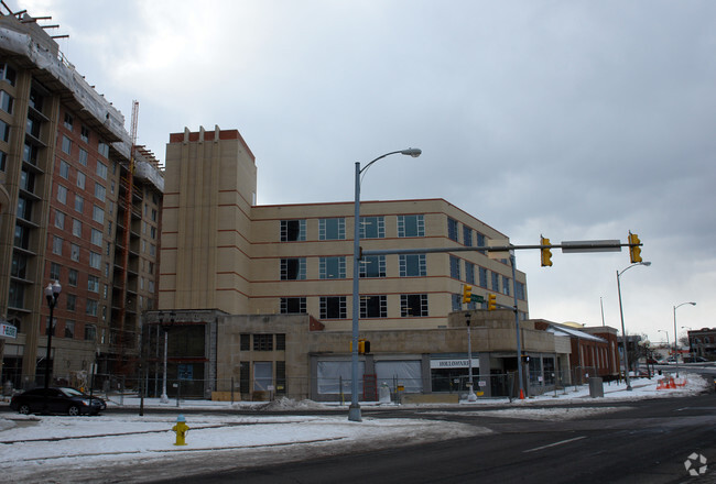Foto del edificio - The Phoenix at Clarendon Metro