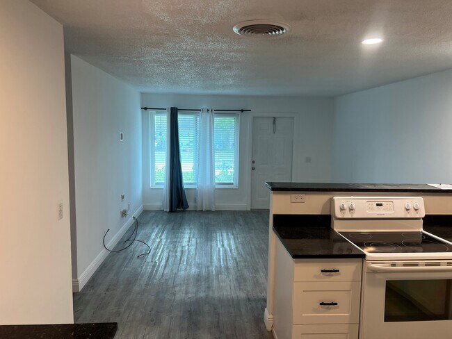 Sala de estar - 2405 NE Rustic Plz