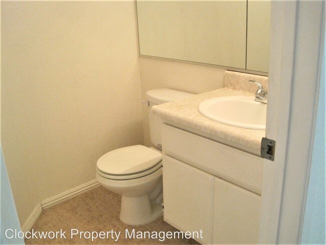 Building Photo - 3 br, 2.5 bath House - 168 W Walnut Ave #D