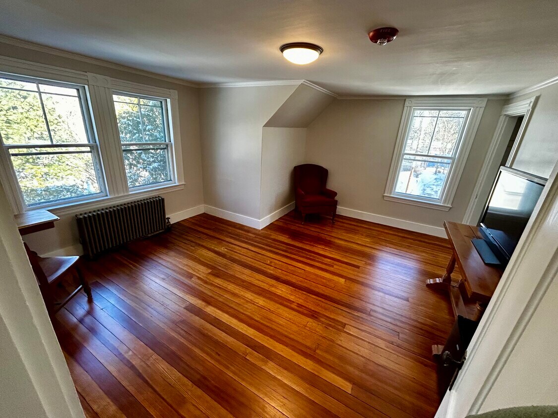 Primary Photo - 148 Washington St