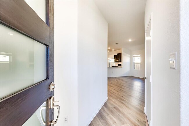 Building Photo - 318 Canley Lp