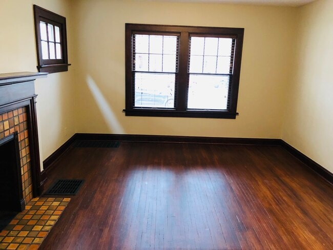 Building Photo - 1037 Neil Ave