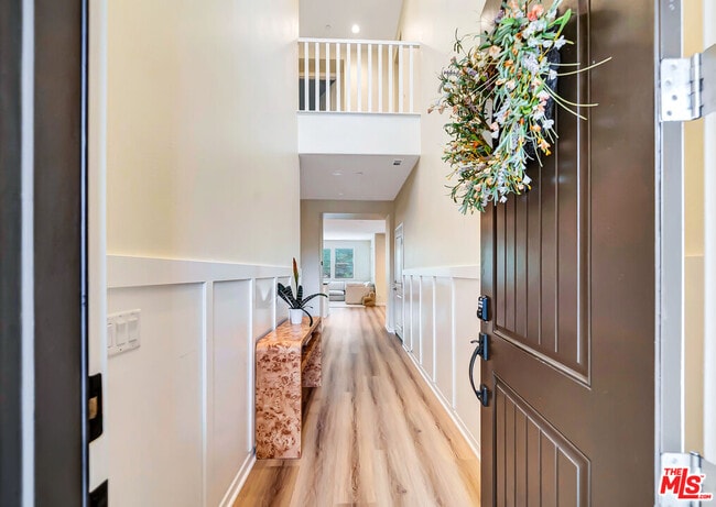 Foto del edificio - 25151 Golden Maple Dr