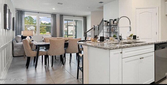 Foto del edificio - 600 Coastline Wy