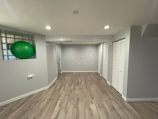 Foto del edificio - 2254 S Albany Ave