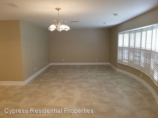 Building Photo - 4 br, 2 bath House - 3944 Doral Dr