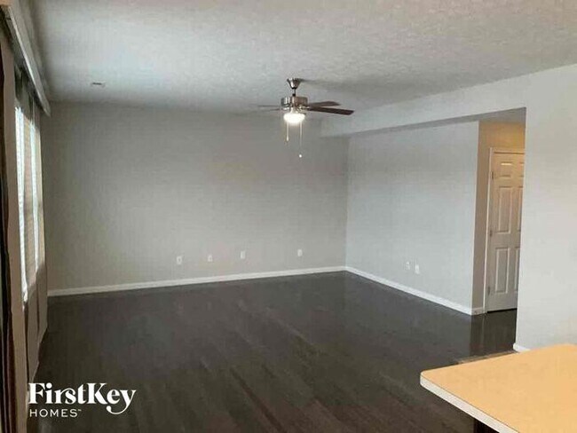 Building Photo - 1850 Greentree Meadows Dr