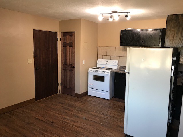 #1 - 325 11th Ave SW