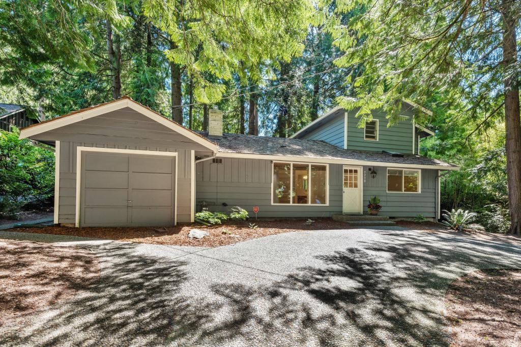 Primary Photo - Beaux Arts Village Charmer - 3 bedrooms