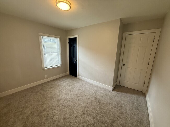 Foto del edificio - 2647 McGuffey Rd