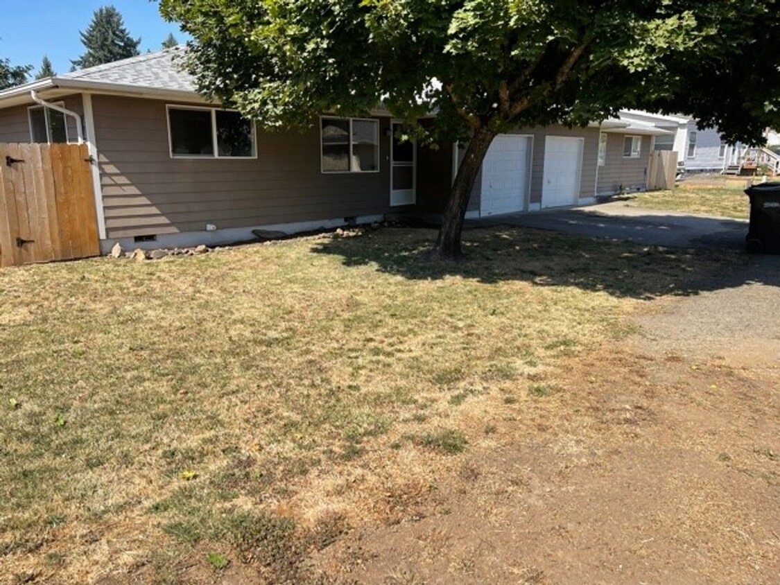 Primary Photo - 2 Bedroom 1 bath Brownsville, Oregon