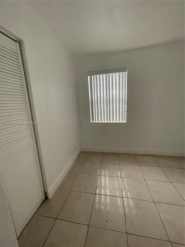 Foto del edificio - 1351 8th St