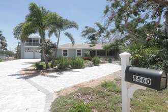 Building Photo - 8560 Heron Lagoon Cir