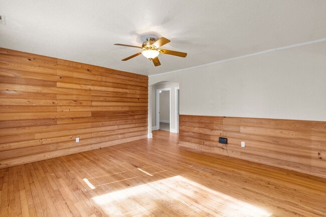 Foto del edificio - 8105 Longstreet Ln