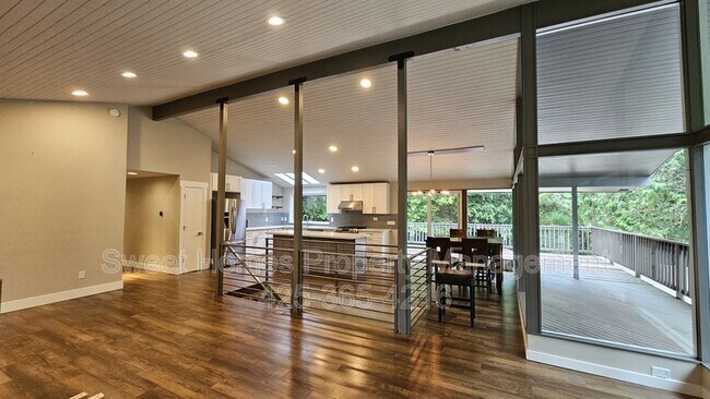 Foto del edificio - 10940 NE 26th Pl
