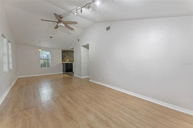 Building Photo - 2809 S Brown Ave