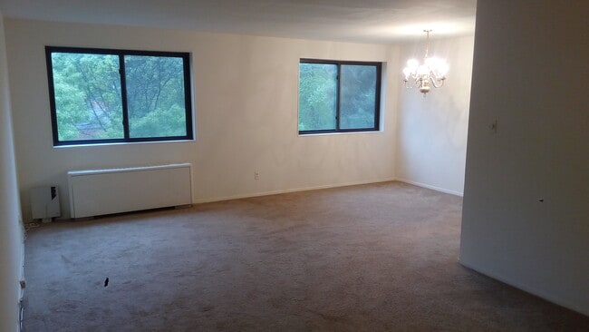 Living Room - 8601 Manchester Rd