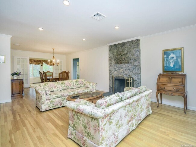 Building Photo - 36 Meadow Ln