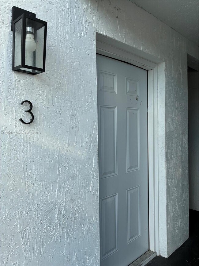 Foto del edificio - 3417 NW 22nd Ave