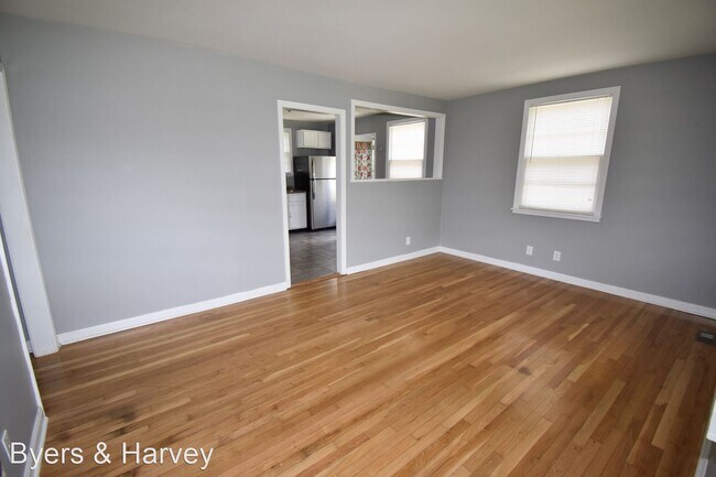 Building Photo - 3 br, 1 bath House - 218 Clearview Drive
