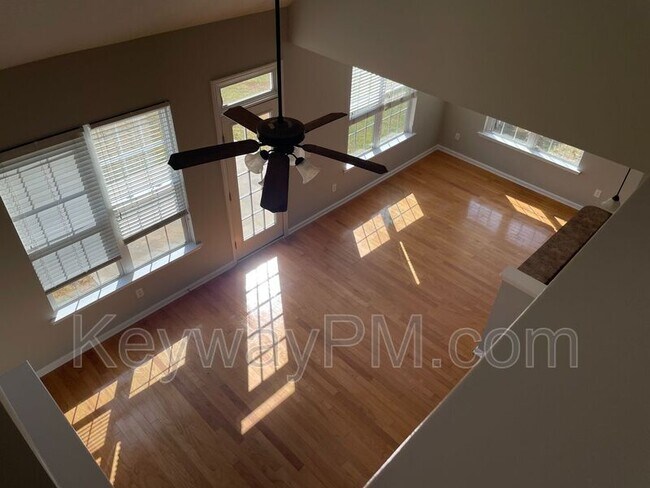 Building Photo - 1034 Stockton St