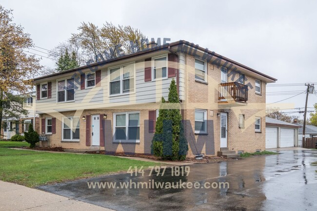Building Photo - 9101 W Morgan Ave
