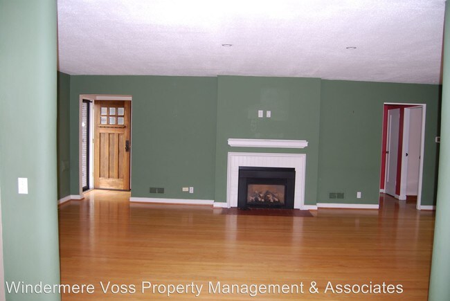 Building Photo - 4014 N Overlook Ter