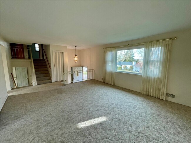 Foto del edificio - 328 Chestnut Ln