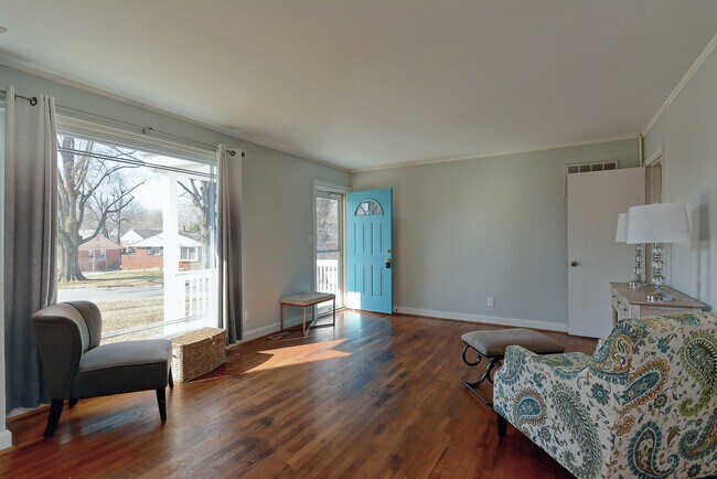 Foto del edificio - 1601 Cromwell Ct