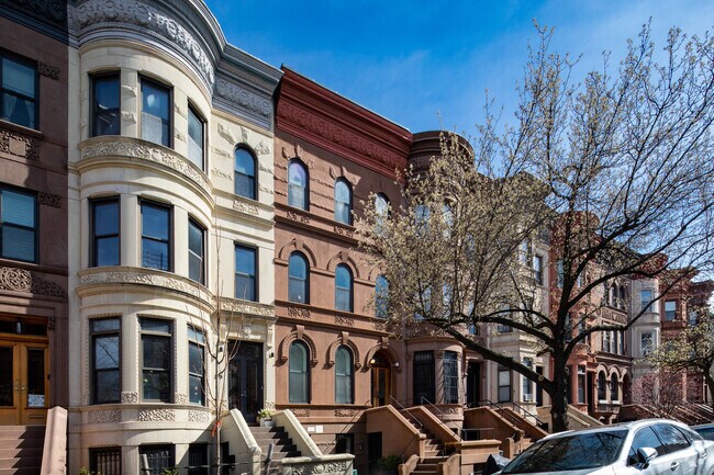 Building Photo - 377 Sterling Pl