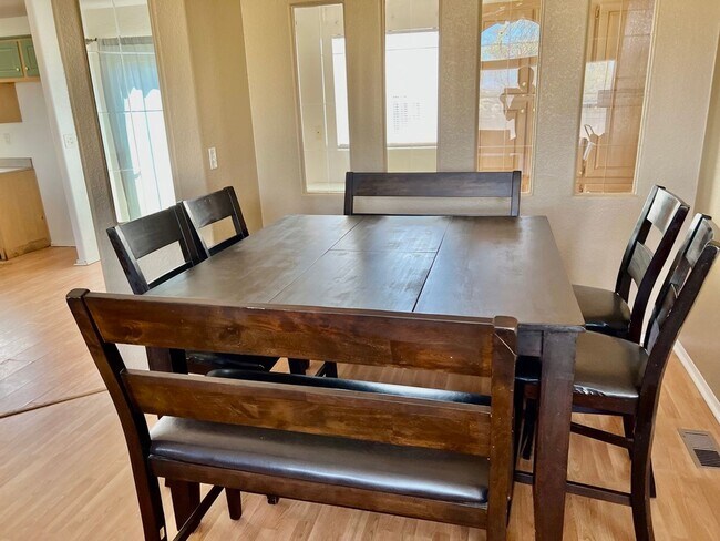 Foto del edificio - Work & Live on beautiful piece of property