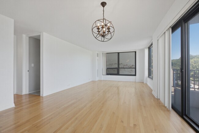 Foto del edificio - 2020 N Lincoln Park W