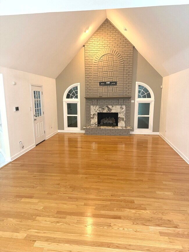 Foto del edificio - 17312 Valley View Dr