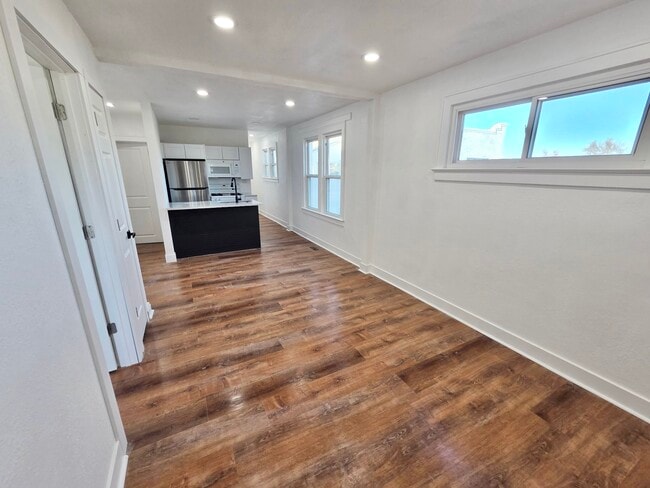 Photo - 433 E Bridge St Townhome