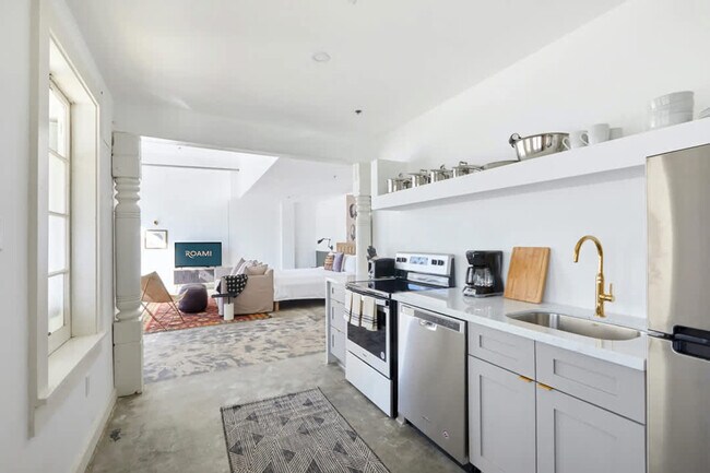 Foto del edificio - 2317 N Rampart St