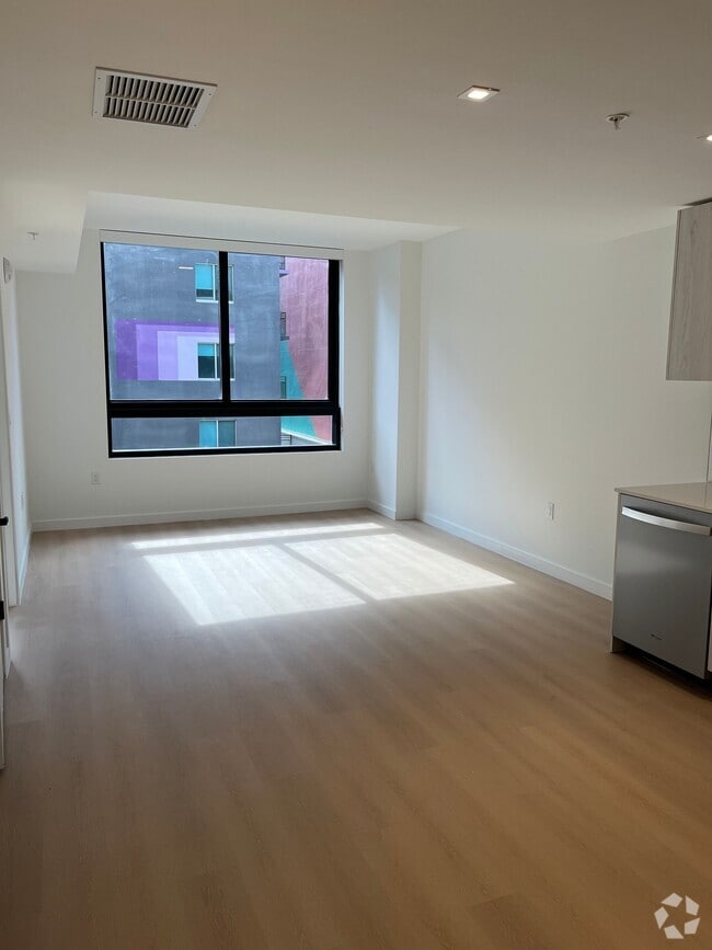 Downtown Miami Apartments for Rent with EV Charging Miami, FL 1,553