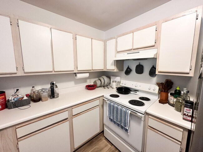 Foto del edificio - Comfortable and Convenient 3 Bedroom Townh...