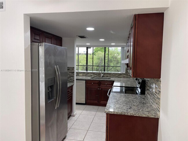 Foto del edificio - 2961 SW 87th Ave