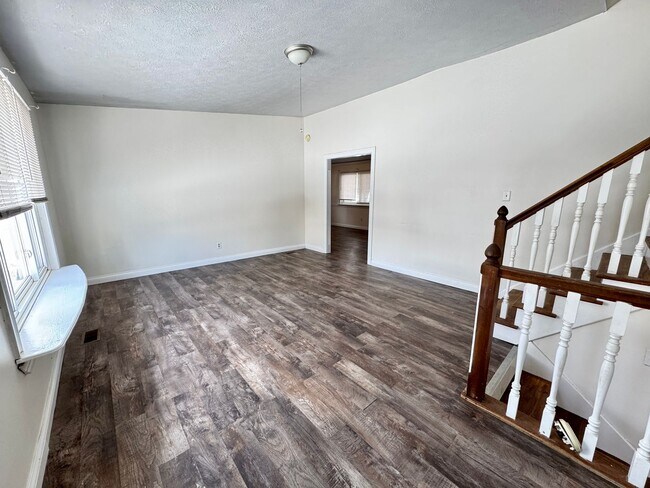 Foto del edificio - 5508 Meckes Ln