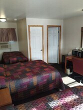 Building Photo - 3701 W Lake Rd