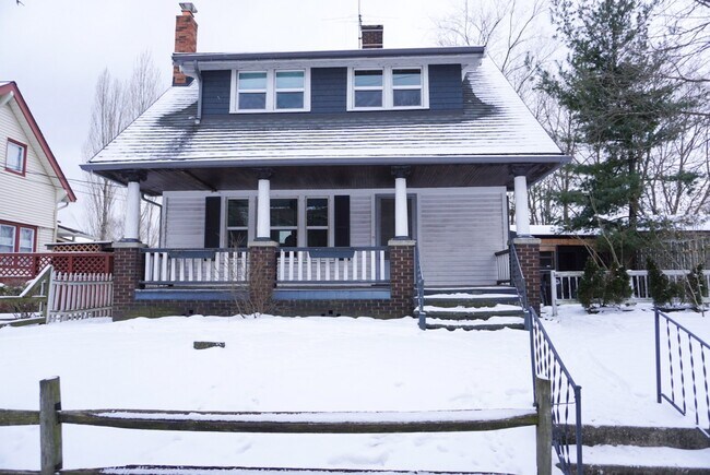 Foto del edificio - 2041 Treadway Ave