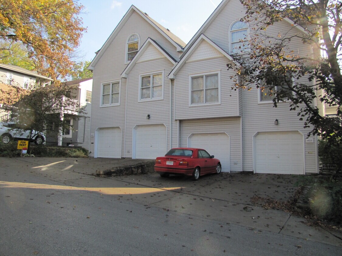Foto principal - 4623 Genessee St