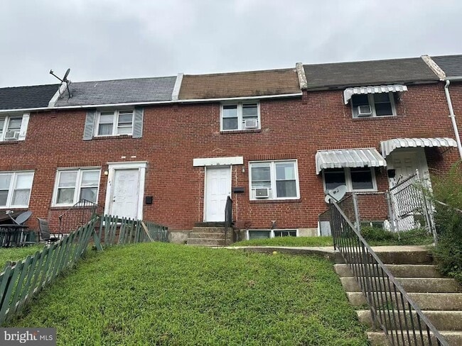 Building Photo - 145 Madison Dr
