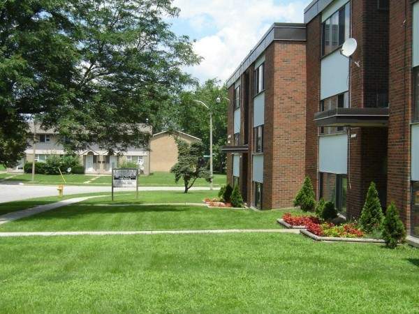 Building Photo - Brock Street Apartments
