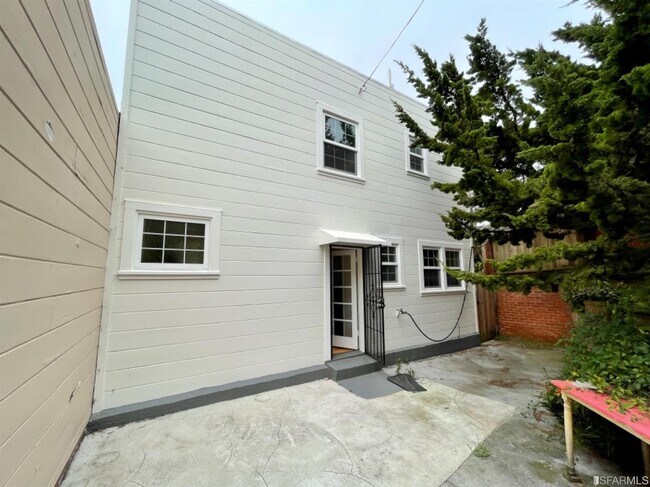 Building Photo - 665 Pacheco St