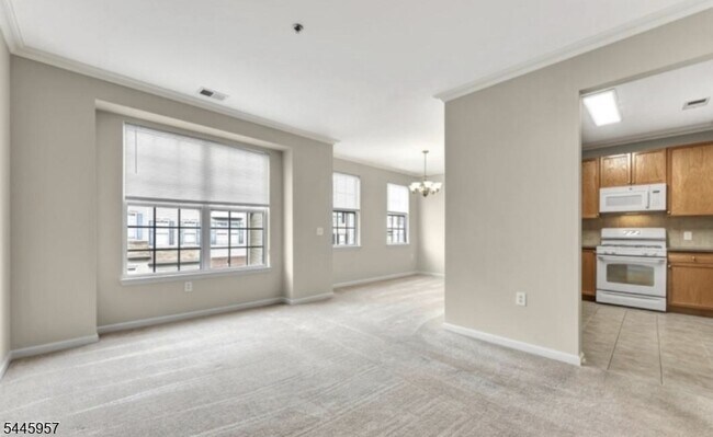 Building Photo - 143 Conover Terrace