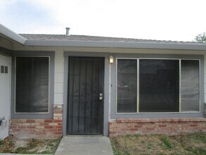 Building Photo - 1426 Callen St